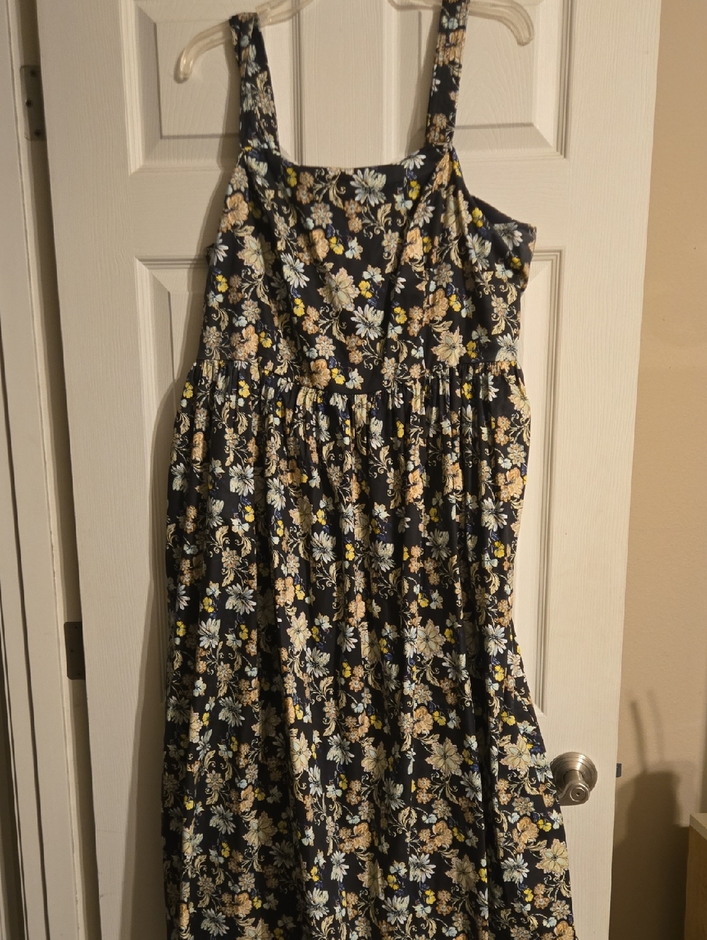 Lane Bryant NWT 18w Navy Floral Sundress with Yellow & Cream Flowers